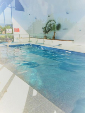 Domaine privé, piscine, jacuzzi, joli appartement